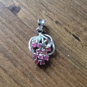 Beautiful Vintage Sterling Silver Sapphire Pendant